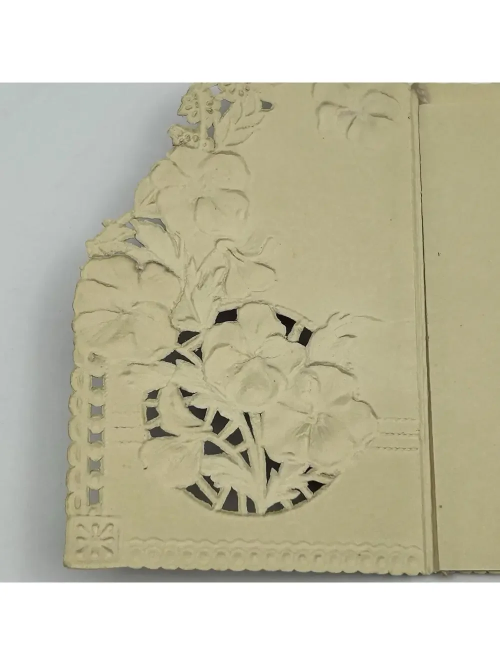 Antique Die-Cut Embossed Greeting Card Booklet Pansies 1900-1915 Gilt Poem F2